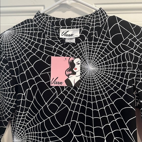 @hellsbellebeth - Picture 3 of 7